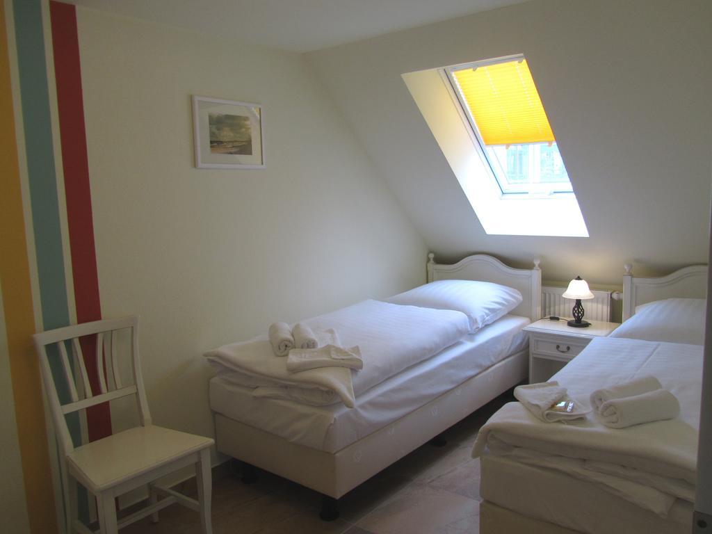 Apartmenthaus Hus Uebi By Rujana Binz Bilik gambar