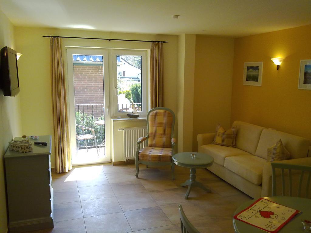 Apartmenthaus Hus Uebi By Rujana Binz Bilik gambar