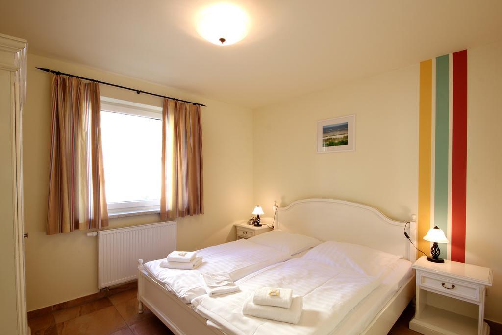 Apartmenthaus Hus Uebi By Rujana Binz Luaran gambar